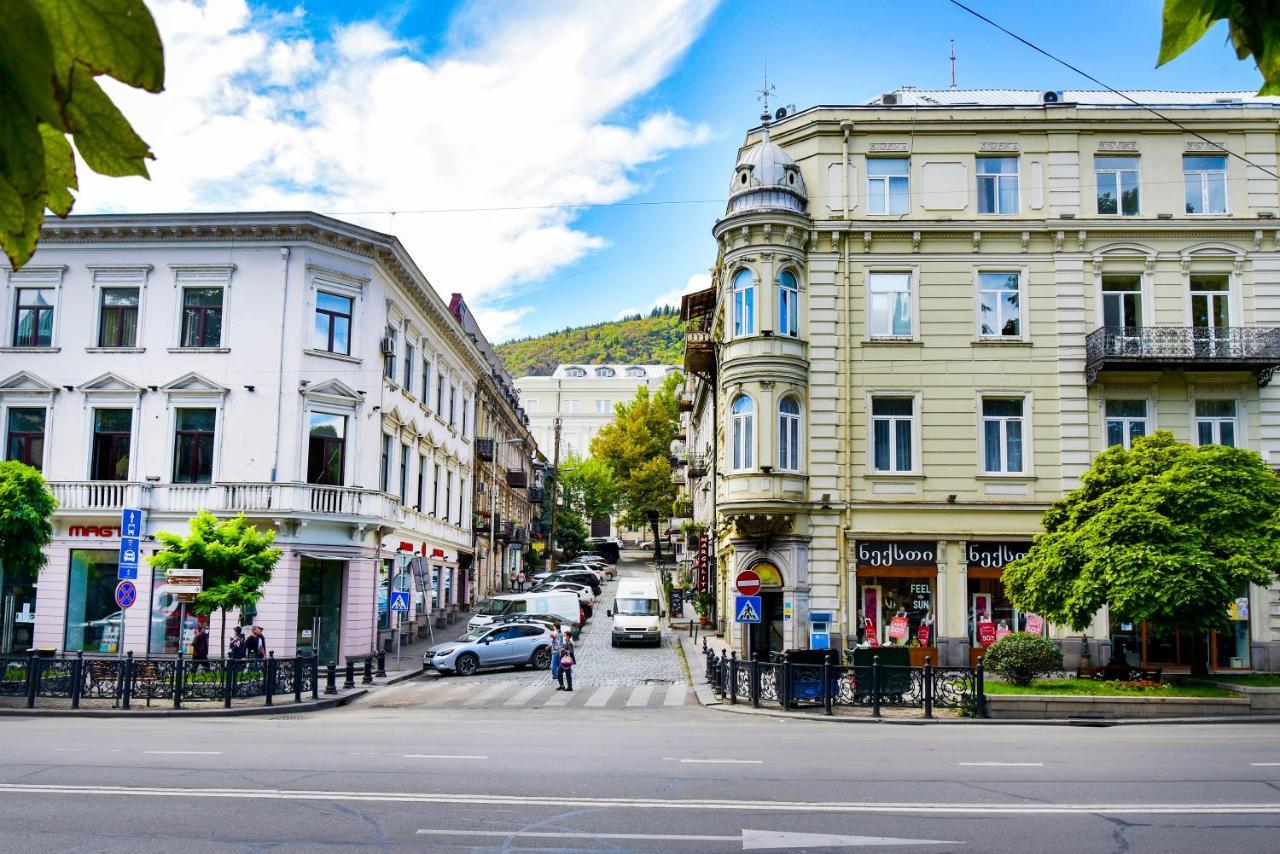 Hb Apartments Laghidze Тбилиси Екстериор снимка